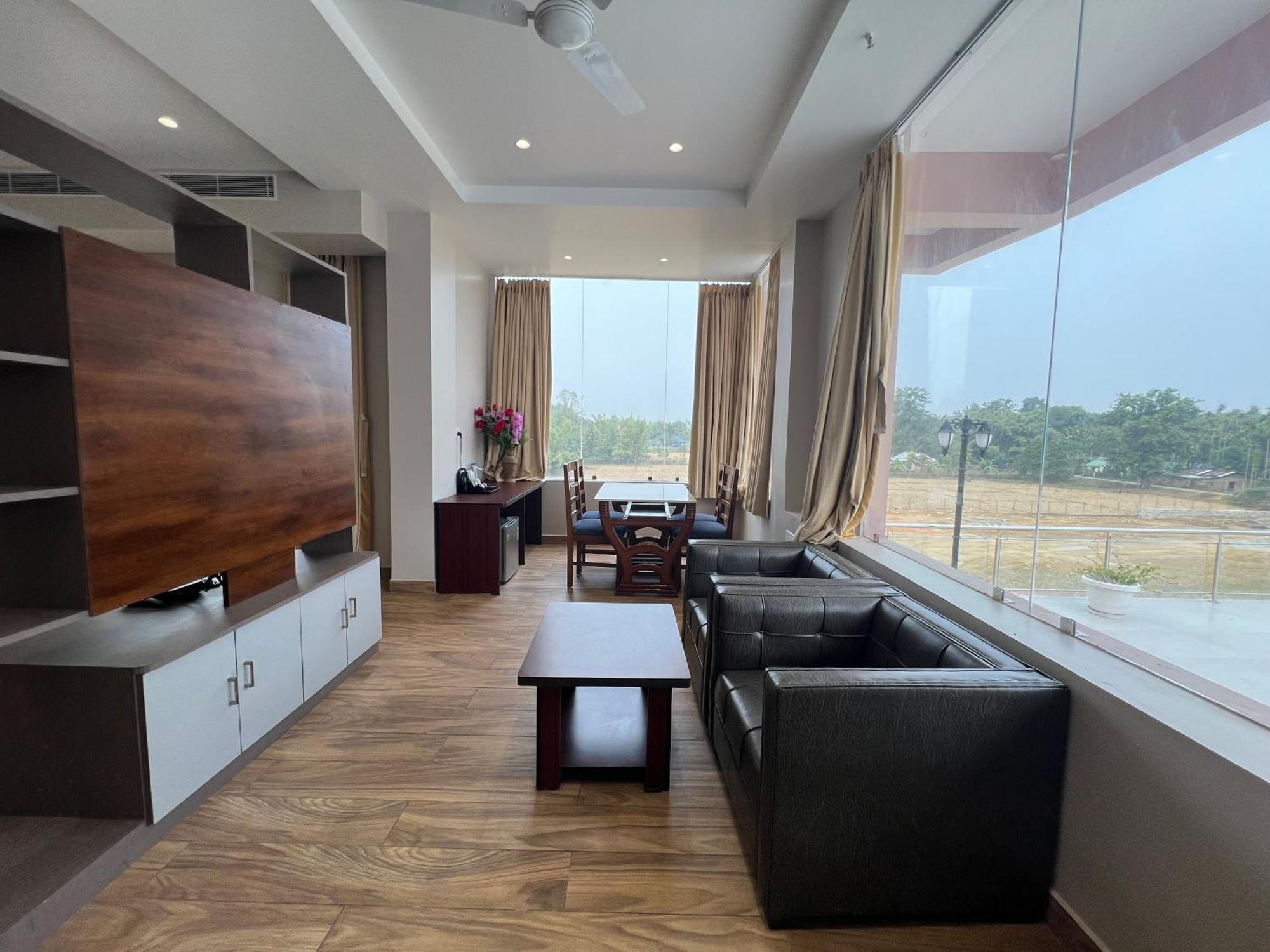 Finn'S Weaver Resort, Kaziranga Kāziranga Exterior foto